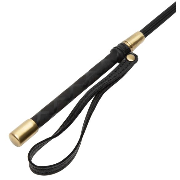 Bound to You ridepisk, sort som natten