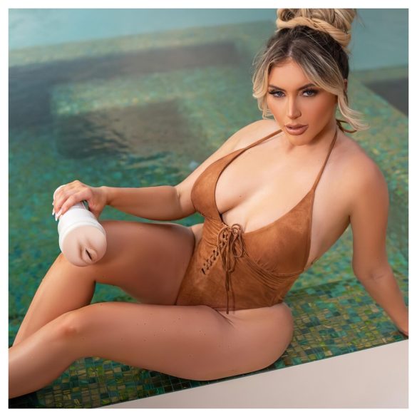 Fleshlight Kayley Gunner - realistisk vagina masturbator - natur