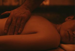 Erotisk massage: Sådan giver du din partner en sanselig massage