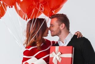 Den Ultimative Valentinsdags Gaveguide 2026: Romantiske & Intime Gaver til Par